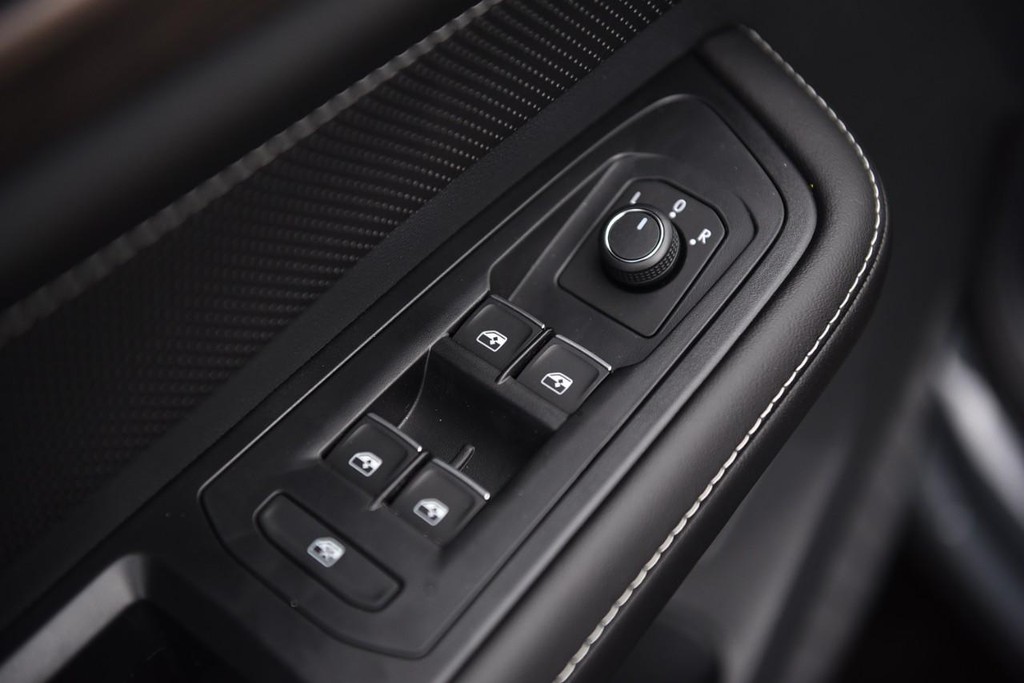 Volkswagen Atlas Vehicle Full-screen Gallery Image 8