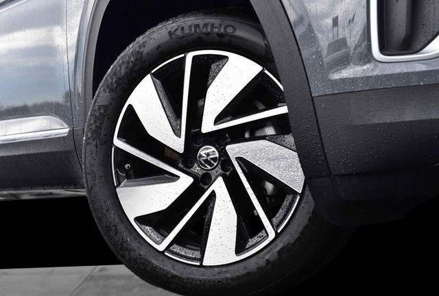 Volkswagen Atlas Vehicle Image 03