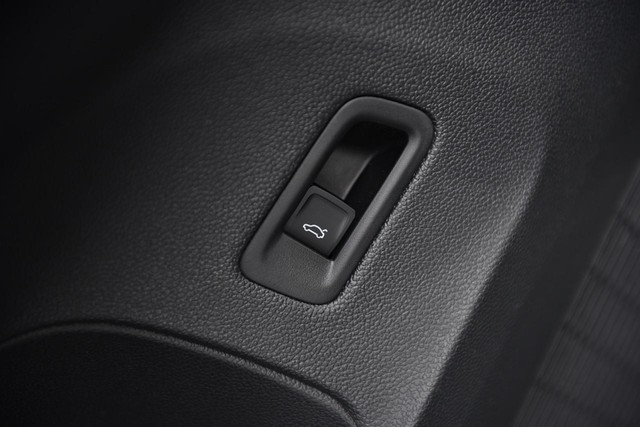 Volkswagen Atlas Vehicle Image 09