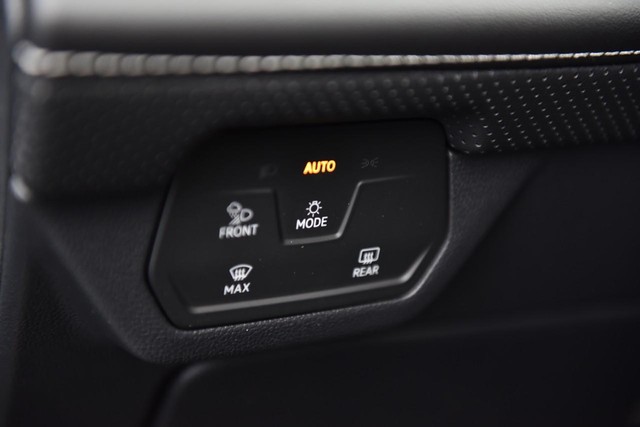 Volkswagen Atlas Vehicle Image 11