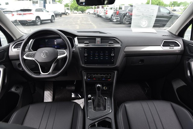 Volkswagen Tiguan Vehicle Image 07