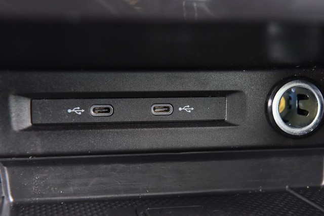 Volkswagen Tiguan Vehicle Image 16