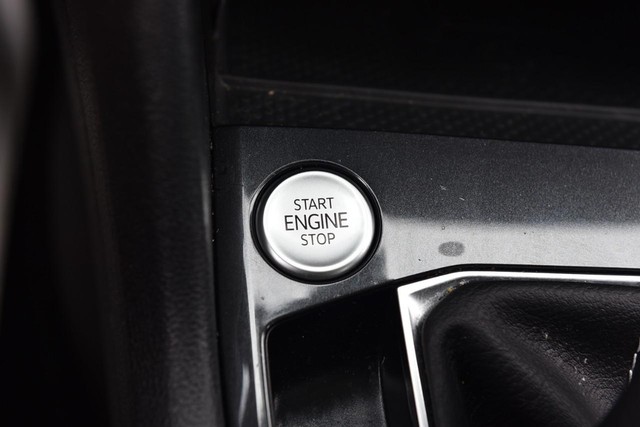 Volkswagen Tiguan Vehicle Image 17