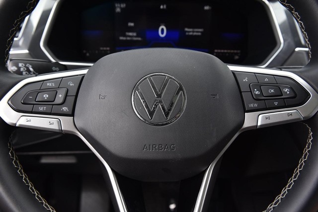Volkswagen Tiguan Vehicle Image 18