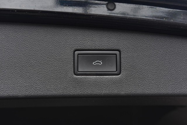 Volkswagen Tiguan Vehicle Image 27