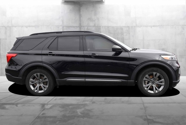 Ford Explorer Vehicle Image 05