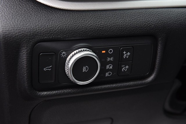 Ford Explorer Vehicle Image 10