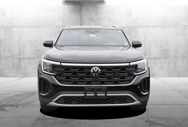 Volkswagen Atlas Cross Sport Vehicle Image 04