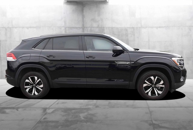 Volkswagen Atlas Cross Sport Vehicle Image 05