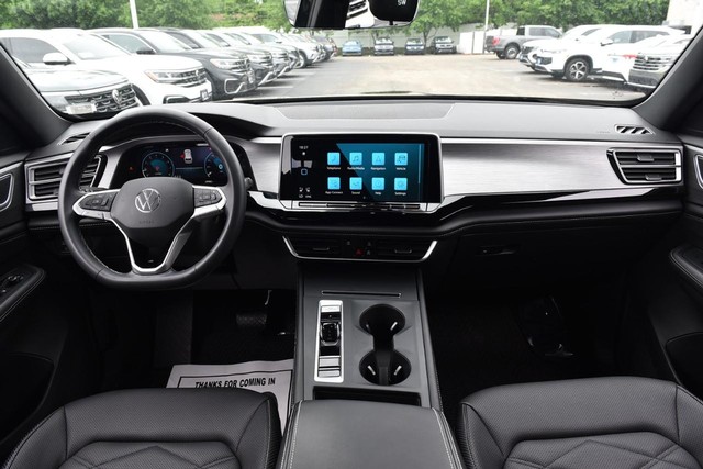 Volkswagen Atlas Cross Sport Vehicle Image 07