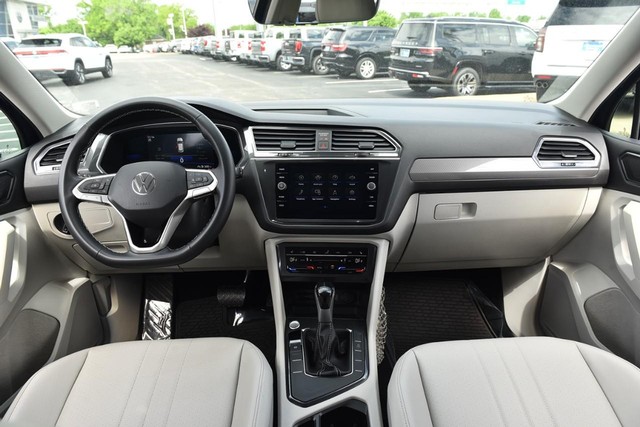 Volkswagen Tiguan Vehicle Image 07