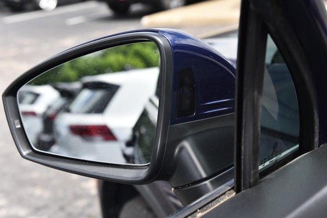 Volkswagen Tiguan Vehicle Image 09
