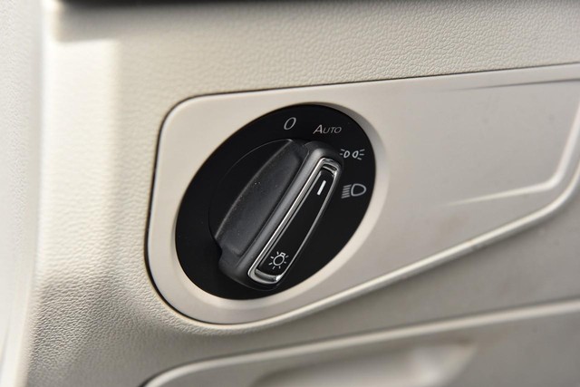 Volkswagen Tiguan Vehicle Image 10