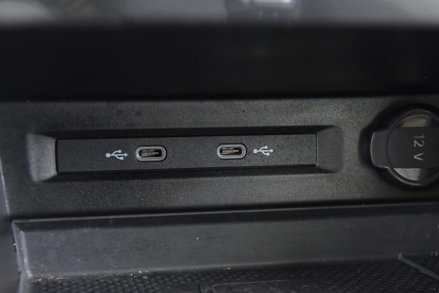 Volkswagen Tiguan Vehicle Image 15
