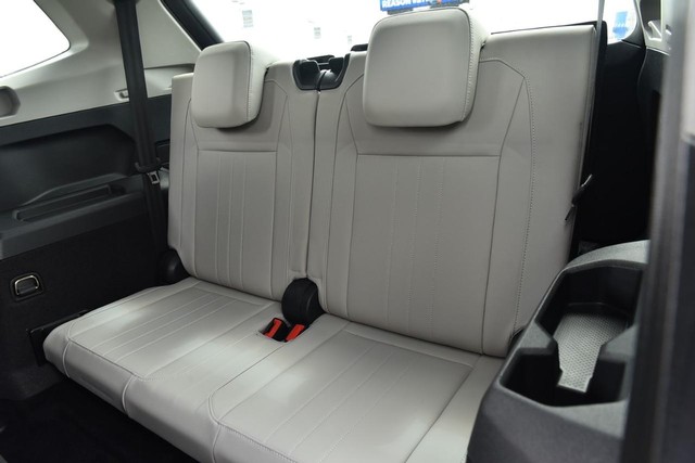 Volkswagen Tiguan Vehicle Image 23