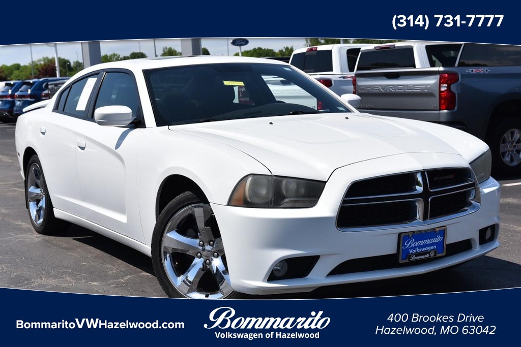 Dodge Charger Vehicle Full-screen Gallery Image 01