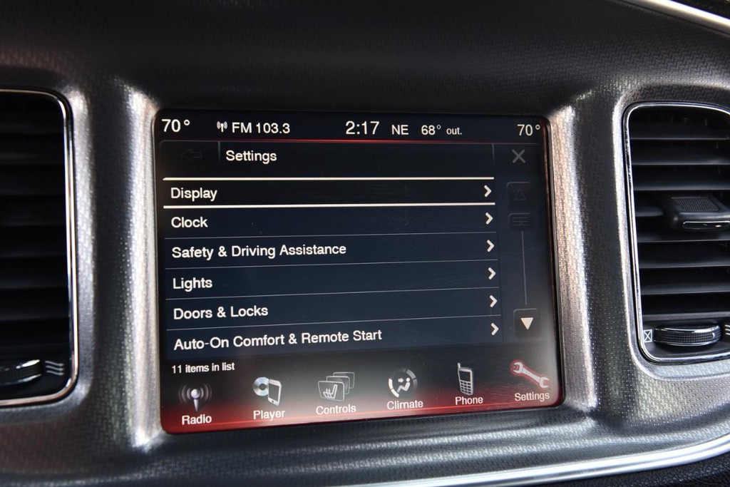 Dodge Charger Vehicle Full-screen Gallery Image 13