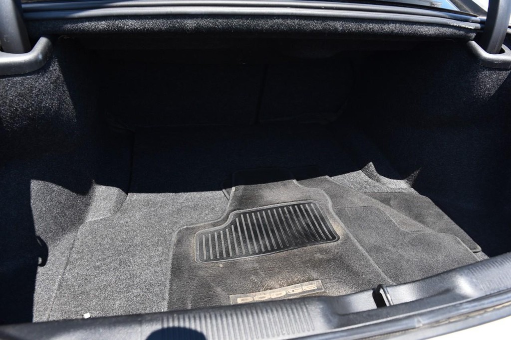 Dodge Charger Vehicle Full-screen Gallery Image 22