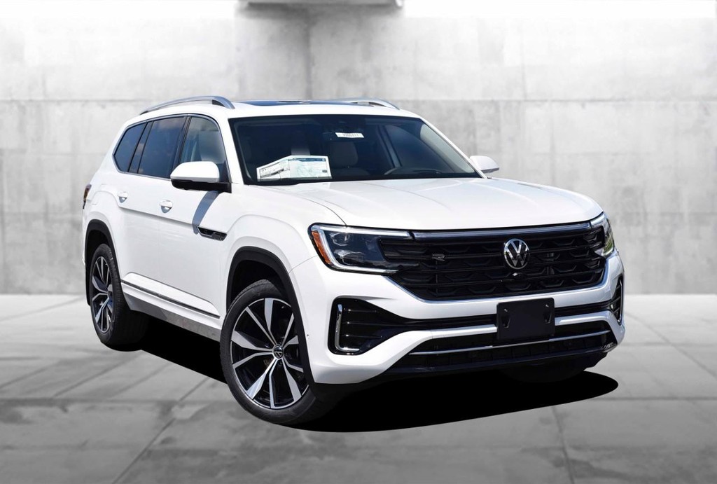 Volkswagen Atlas Vehicle Full-screen Gallery Image 2