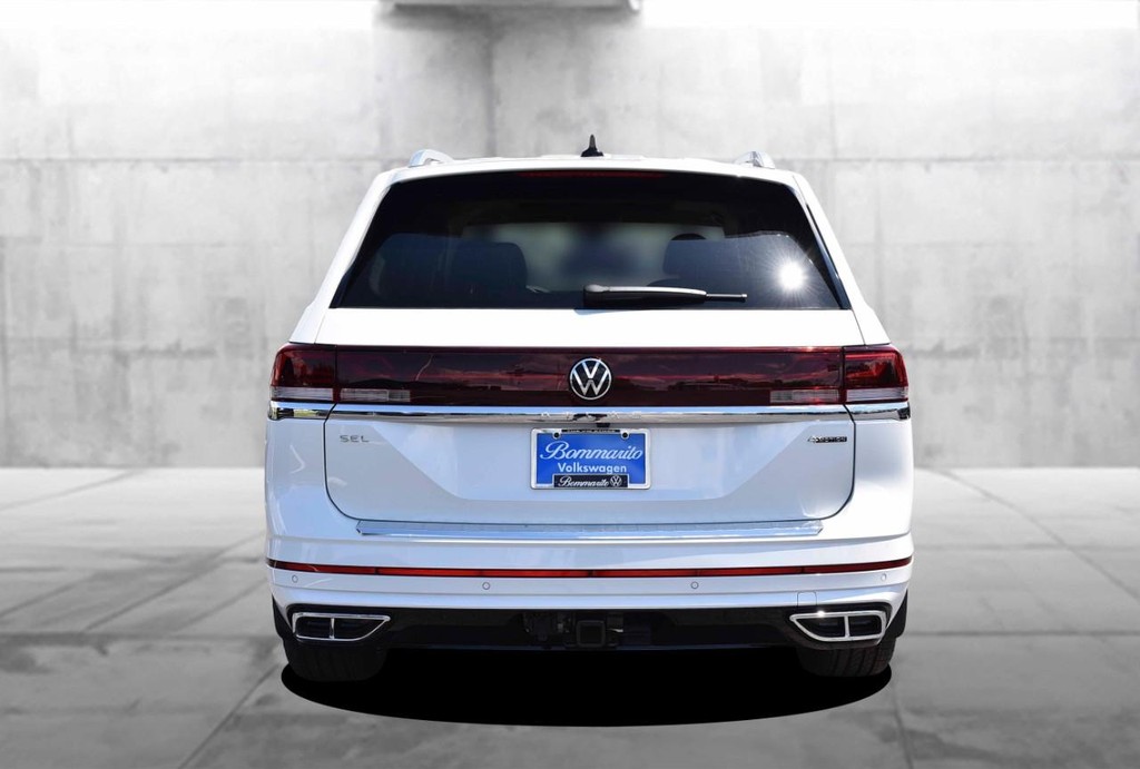 Volkswagen Atlas Vehicle Full-screen Gallery Image 6