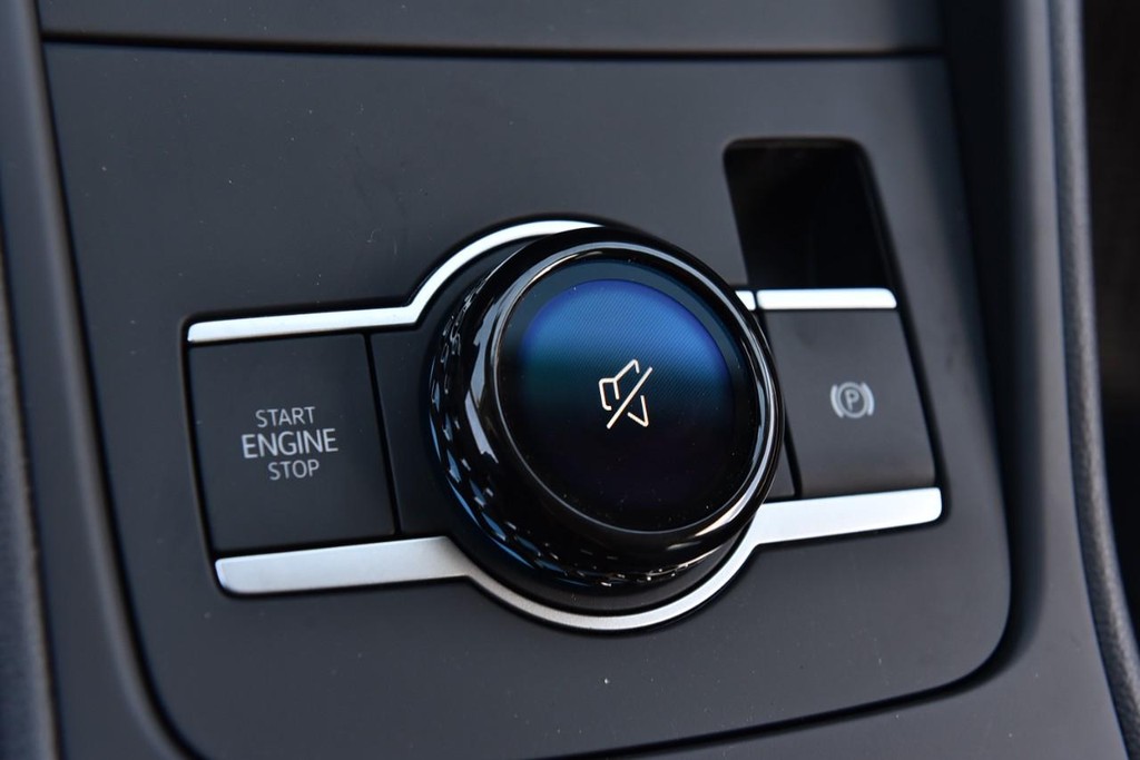 Volkswagen Tiguan Vehicle Full-screen Gallery Image 16