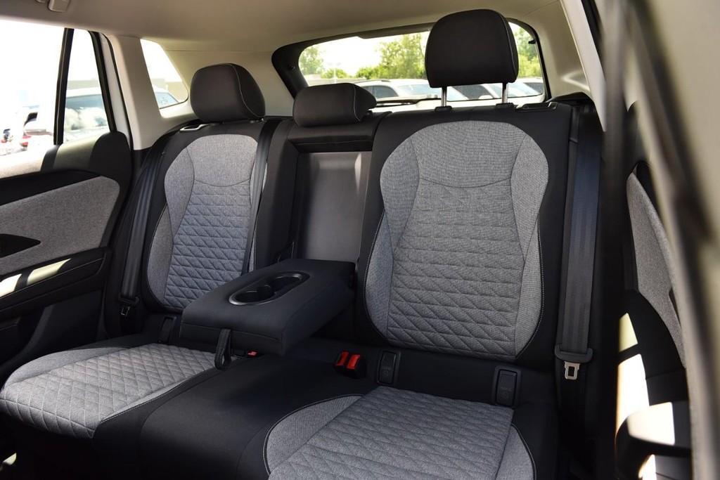 Volkswagen Tiguan Vehicle Full-screen Gallery Image 20