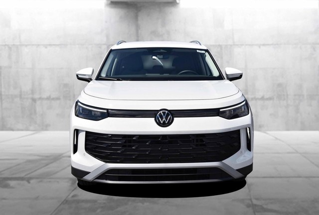 Volkswagen Tiguan Vehicle Image 04