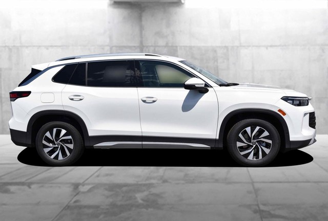 Volkswagen Tiguan Vehicle Image 05