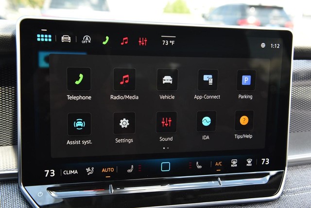Volkswagen Tiguan Vehicle Image 14