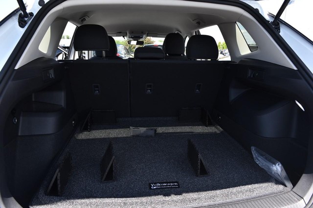 Volkswagen Tiguan Vehicle Image 23