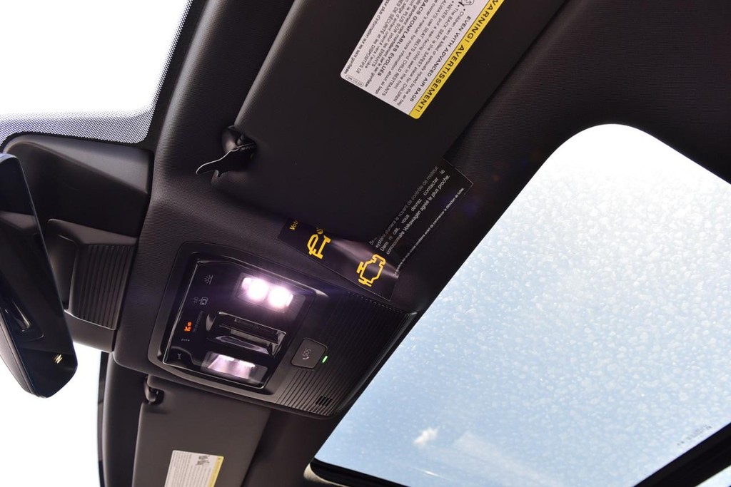 Volkswagen Tiguan Vehicle Full-screen Gallery Image 21
