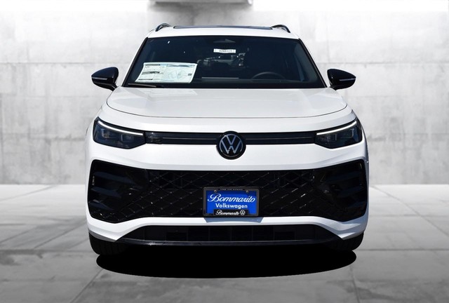 Volkswagen Tiguan Vehicle Image 04