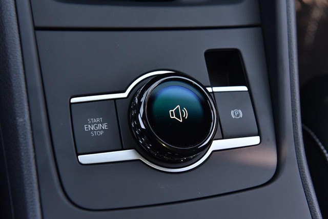 Volkswagen Tiguan Vehicle Image 17