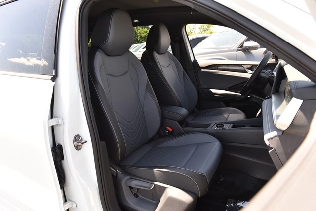 Volkswagen Tiguan Vehicle Image 20