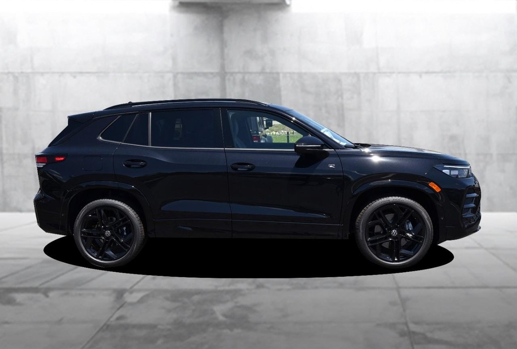 Volkswagen Tiguan Vehicle Full-screen Gallery Image 5