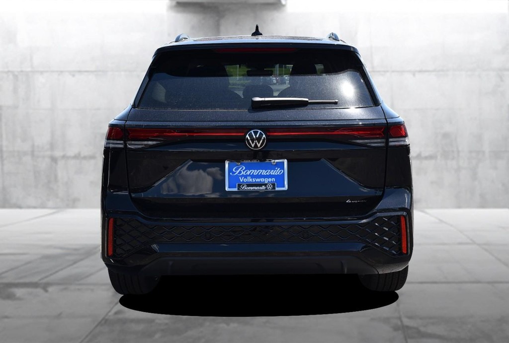 Volkswagen Tiguan Vehicle Full-screen Gallery Image 6