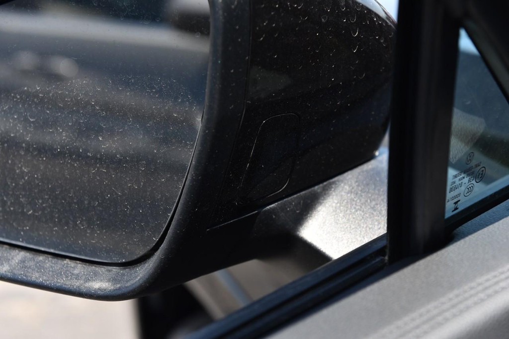 Volkswagen Tiguan Vehicle Full-screen Gallery Image 10