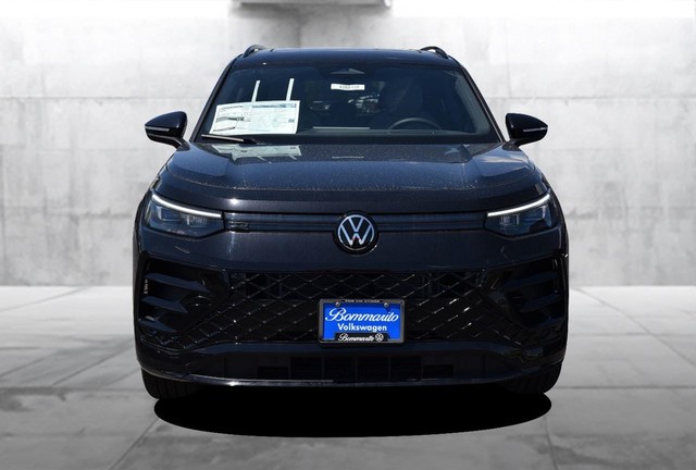 Volkswagen Tiguan Vehicle Image 04