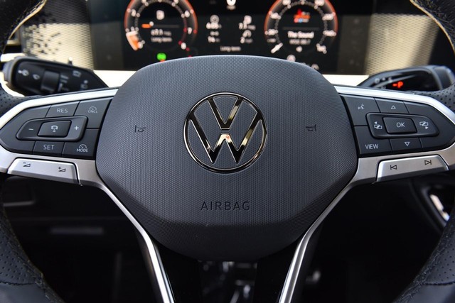 Volkswagen Tiguan Vehicle Image 18