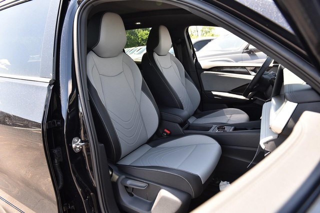 Volkswagen Tiguan Vehicle Image 20