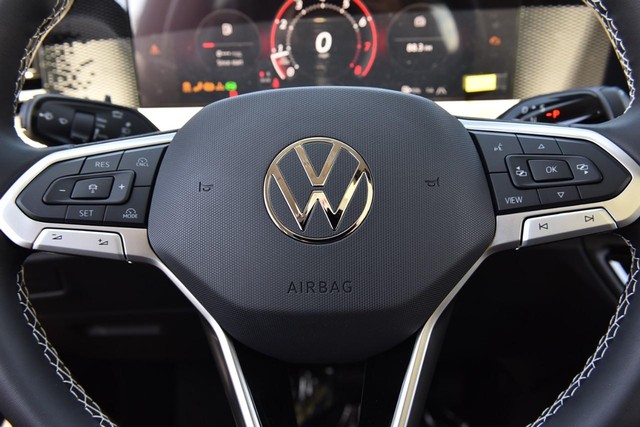 Volkswagen Tiguan Vehicle Image 18