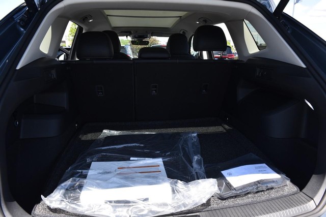 Volkswagen Tiguan Vehicle Image 25