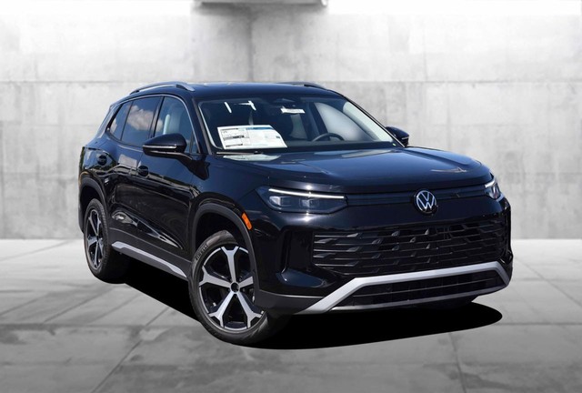 Volkswagen Tiguan Vehicle Image 02