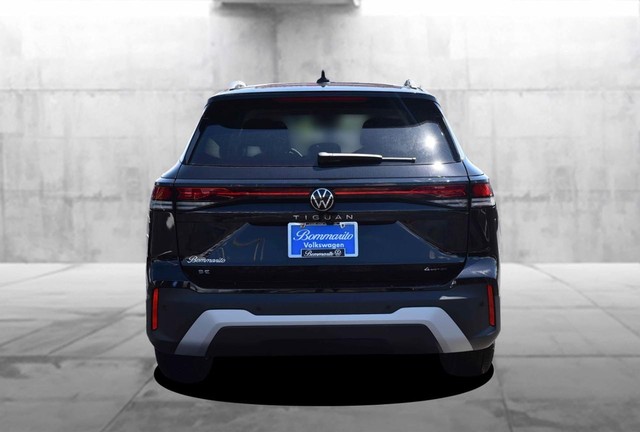 Volkswagen Tiguan Vehicle Image 06