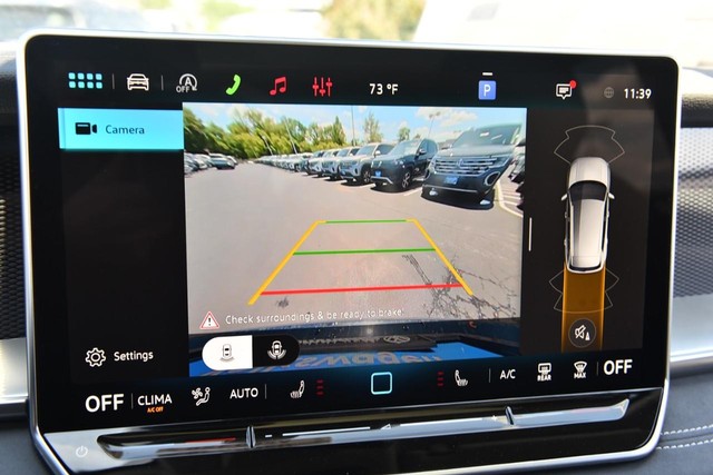 Volkswagen Tiguan Vehicle Image 13