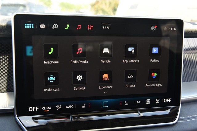 Volkswagen Tiguan Vehicle Image 15