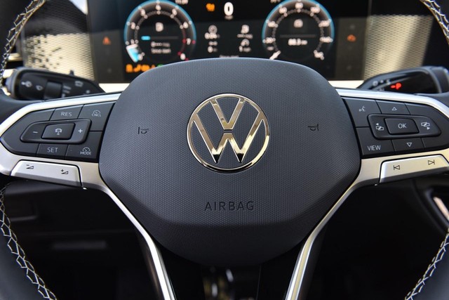 Volkswagen Tiguan Vehicle Image 18