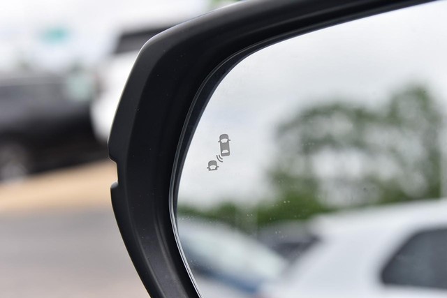 Honda CR-V Vehicle Image 10