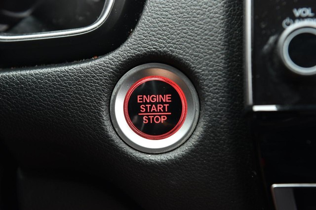 Honda CR-V Vehicle Image 18