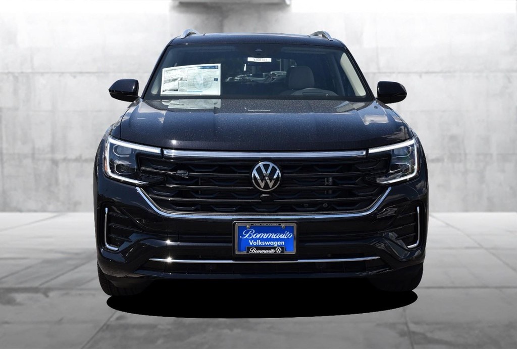Volkswagen Atlas Vehicle Full-screen Gallery Image 4